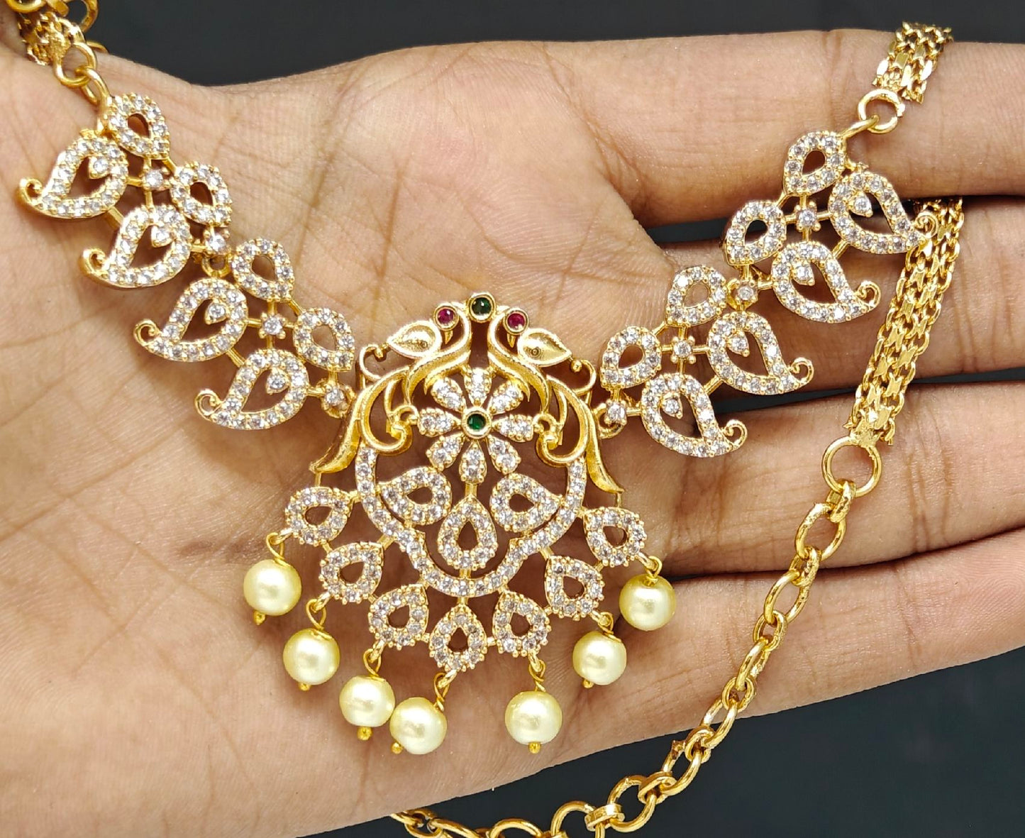 Radha's Jewellery Model 004