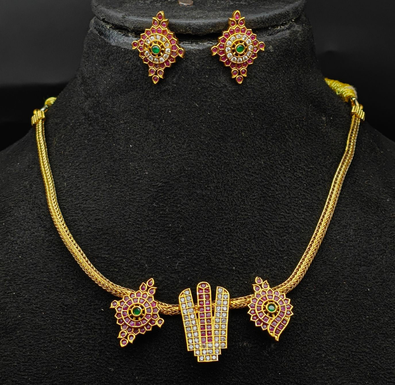 Radha's Jewellery Model 008