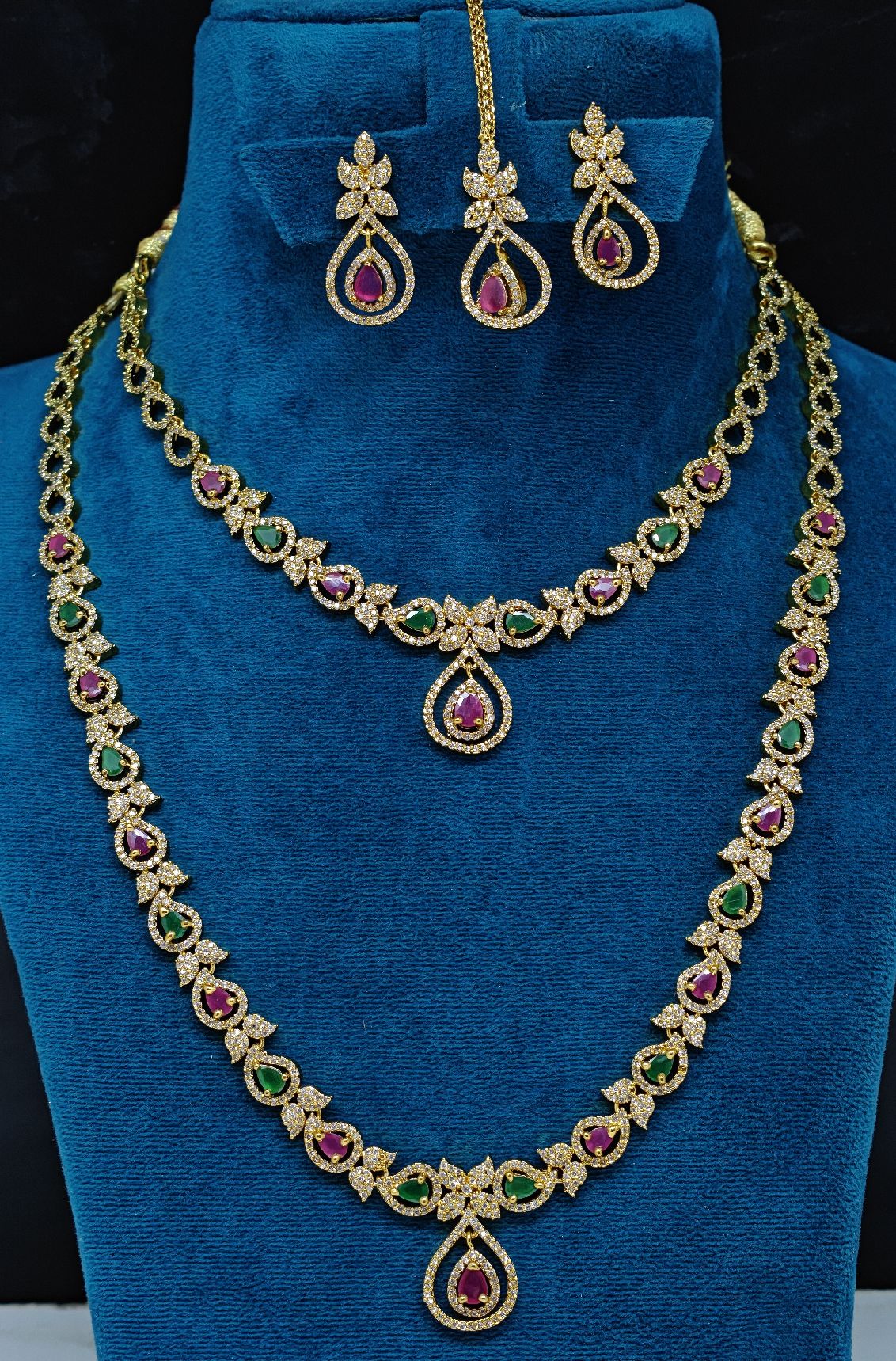 Radha's Jewellery Model 030