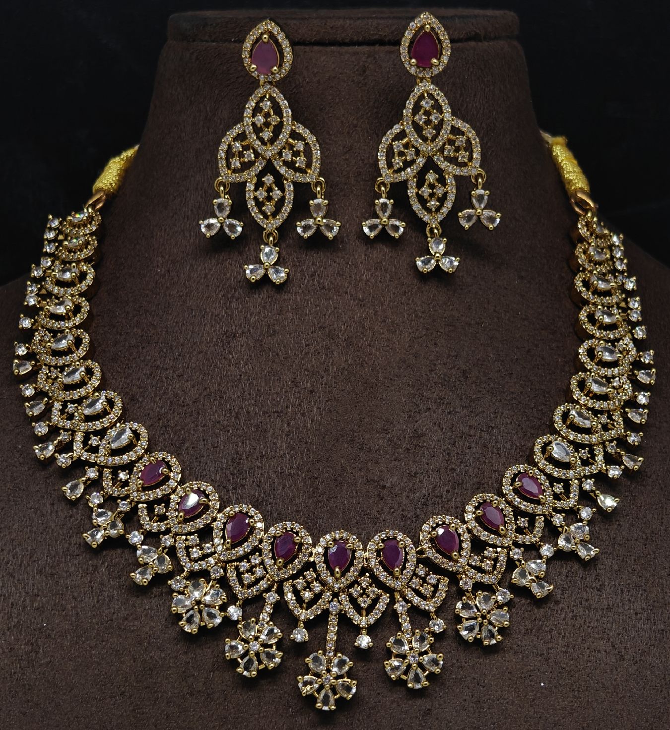 Radha's Jewellery Model 024