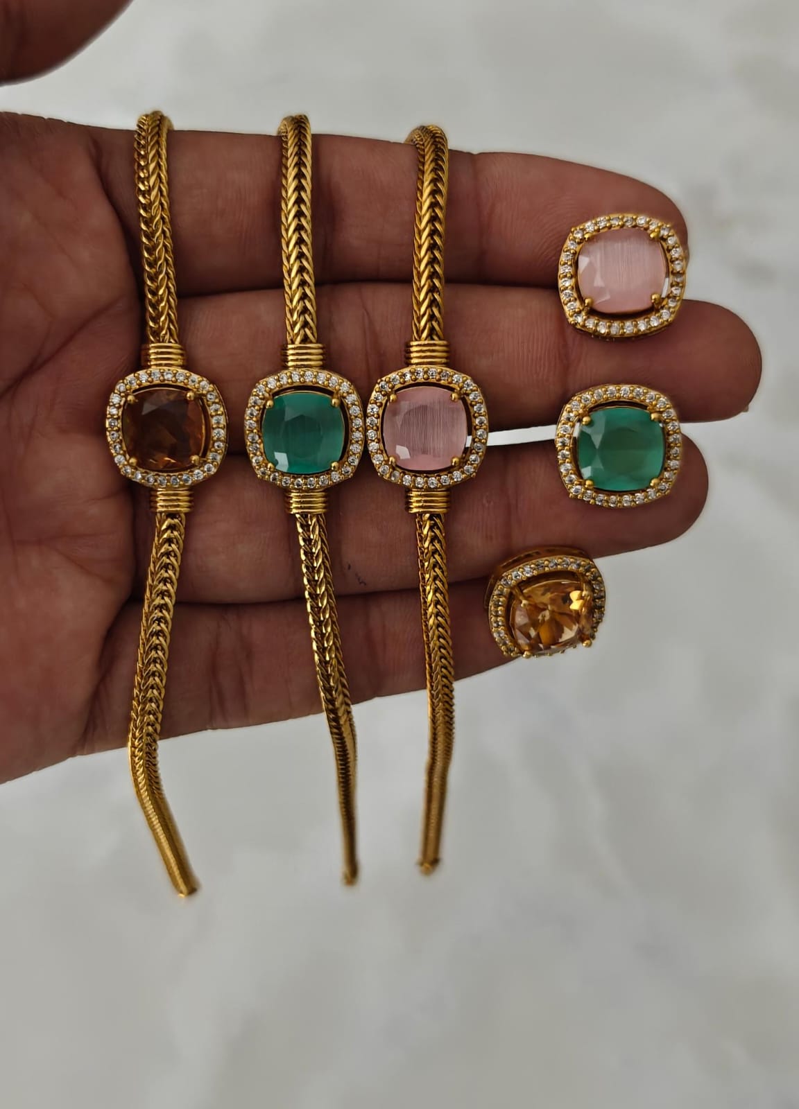 Radha's Jewellery Basic Model 049