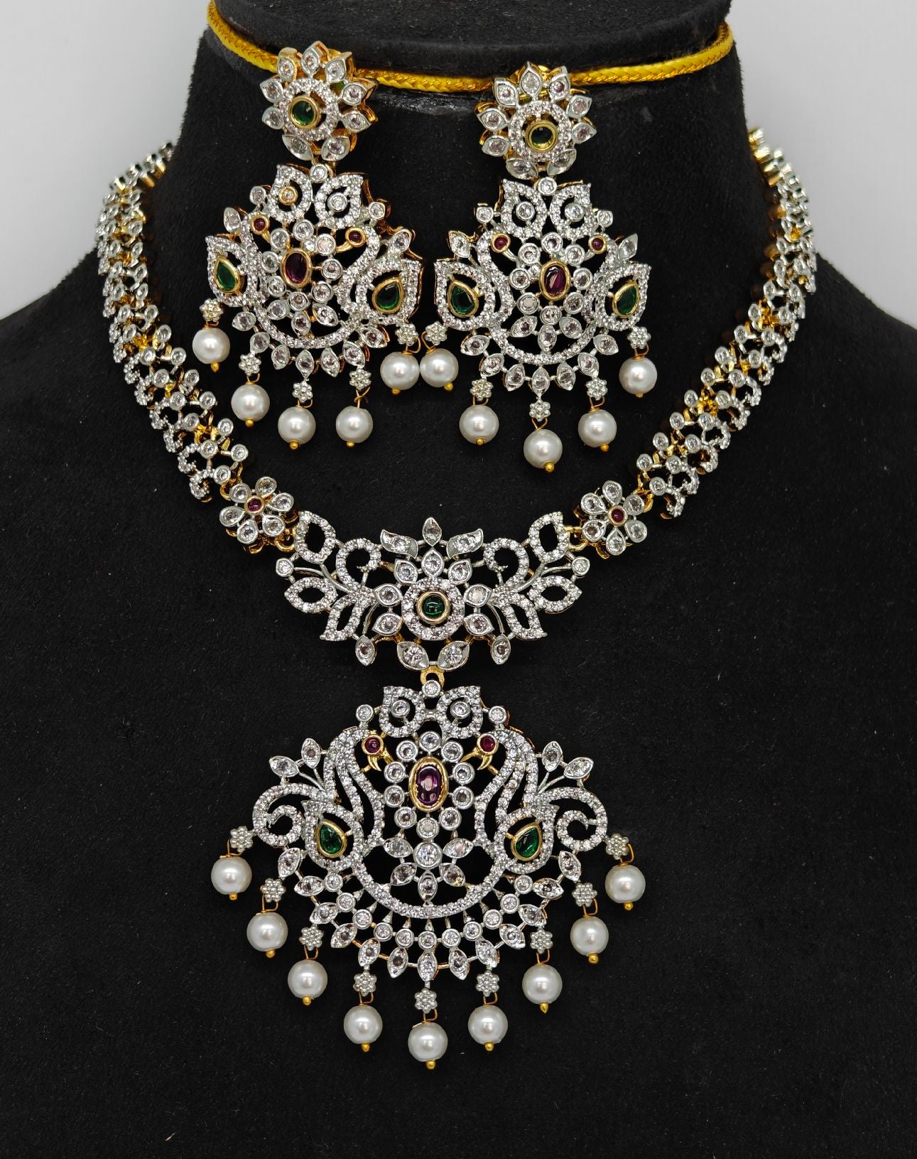 Radha's Jewellery  Model 037