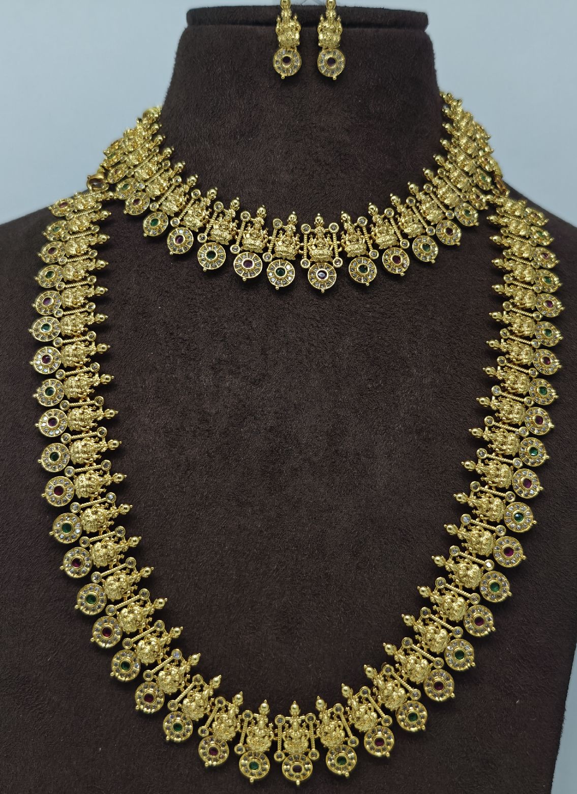 Radha's Jewellery  Model 033