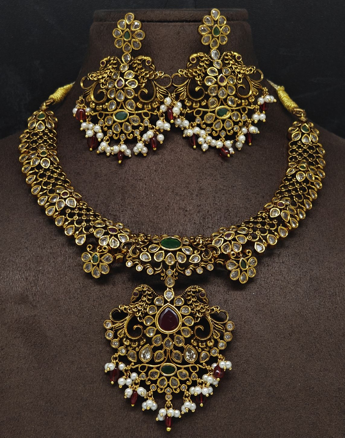 Radha's Jewellery  Model 025